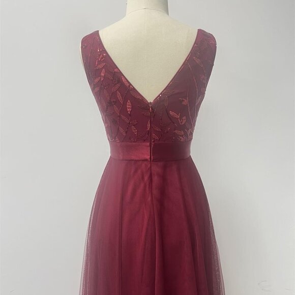 Elegant Sleeveless Double V-Neck - Picture 5 of 6